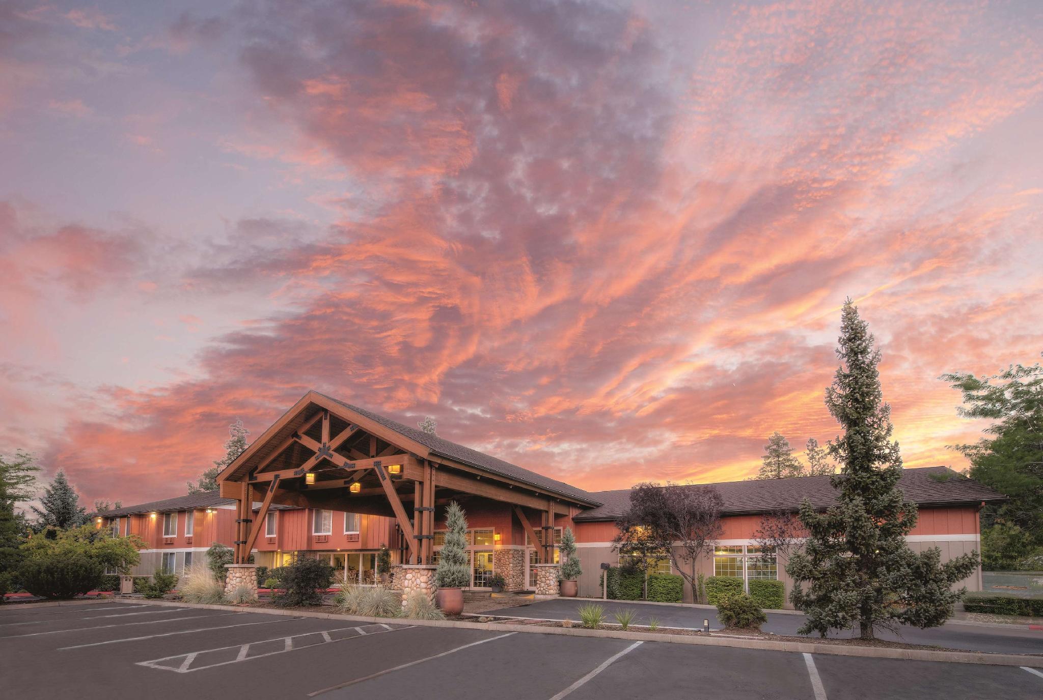 La Quinta Inn By Wyndham בנד מראה חיצוני תמונה